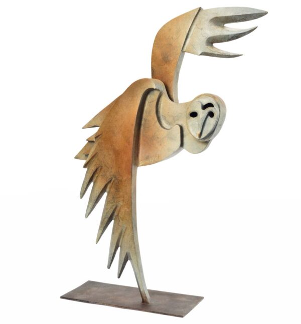 Jimmy Rix dunbi the owl bronze Sculpture onthe Farm Dungog v1